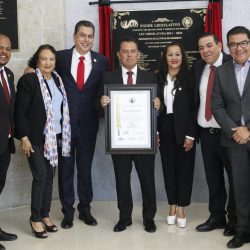 Recibe reconocimiento la LXV Legislatura del Congreso de Hidalgo